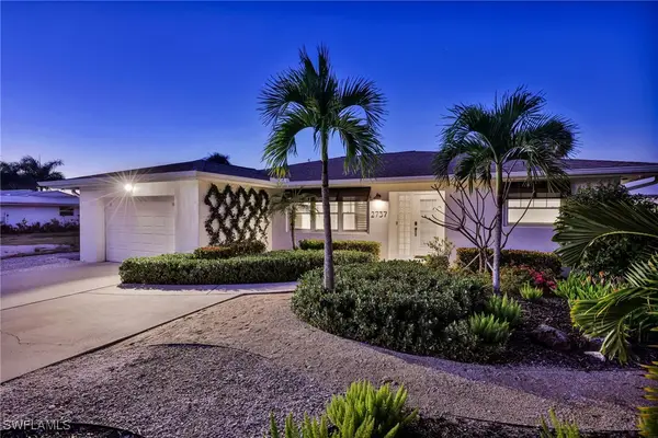 2737 Shoreview Drive, Naples, FL 34112