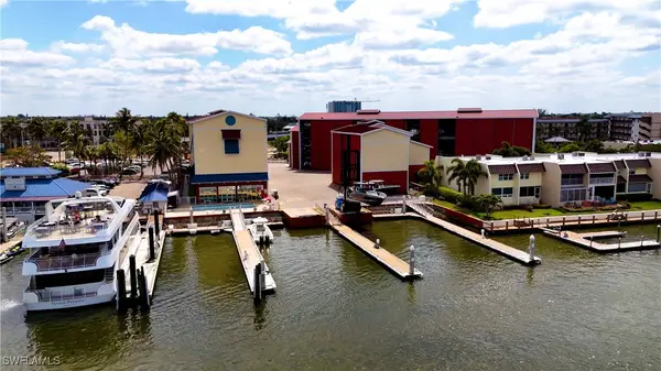 750 River Point Unit B3-19 Drive, Naples, FL 34102