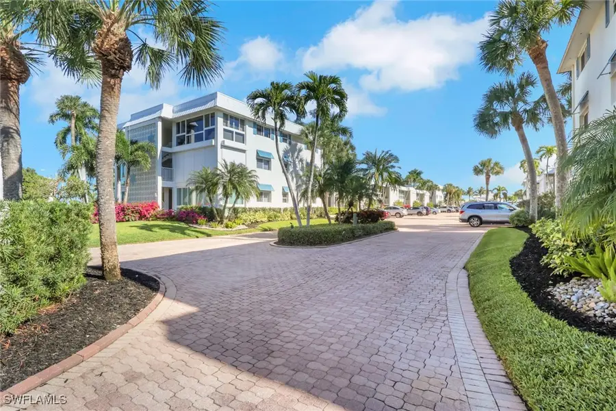 2100 Gulf Shore Boulevard N #113, Naples, FL 34102 - Image #3