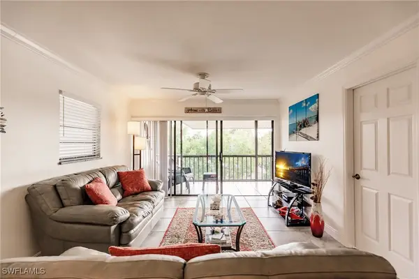 600 Neapolitan Way #454, Naples, FL 34103