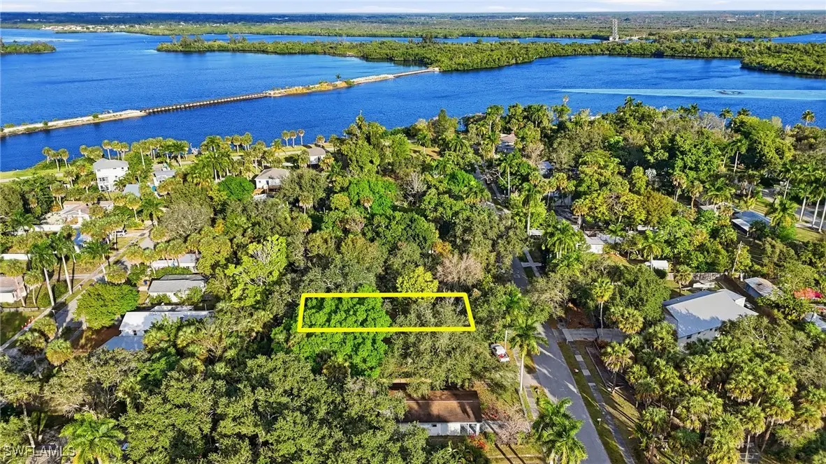 228 Delray Avenue, Fort Myers, FL 33905 - Image #1