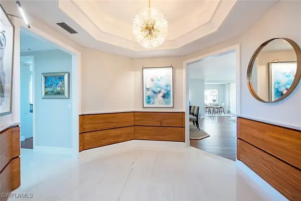 8960 Bay Colony Drive #801, Naples, FL 34108