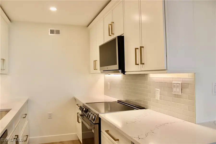 333 Harbour Drive #109, Naples, FL 34103 - Image #2