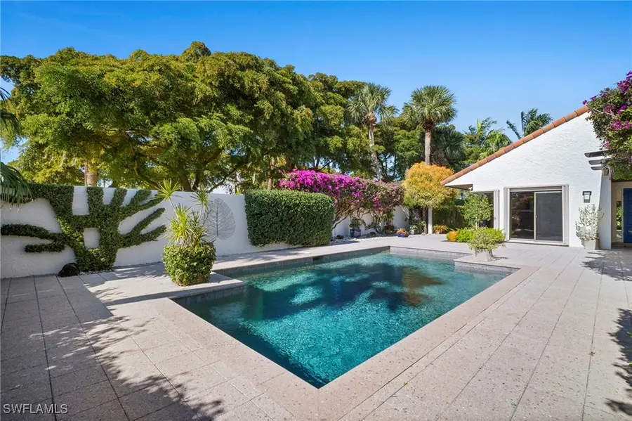 500 Tierra Mar Lane E, Naples, FL 34108 - Image #2