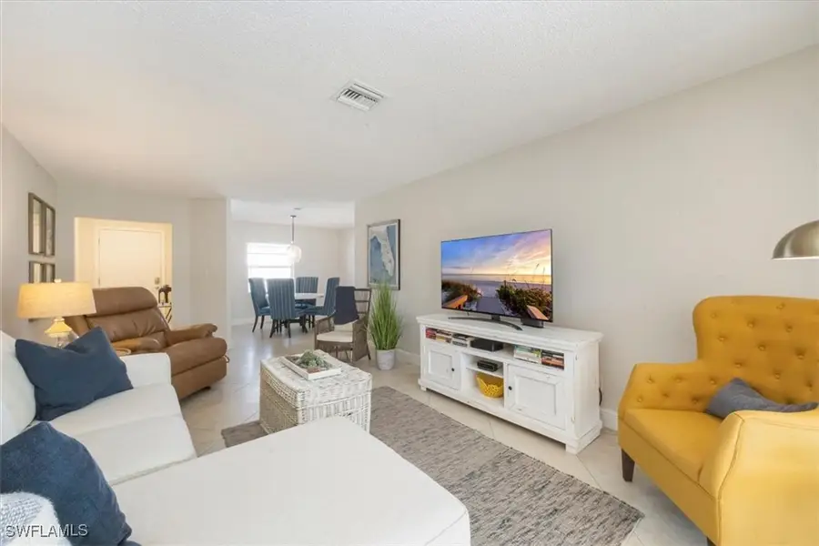 4126 Belair Lane #B6, Naples, FL 34103 - Image #3