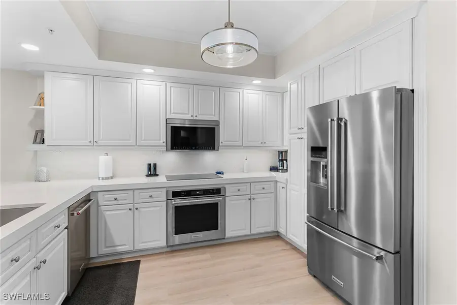 325 Dunes Boulevard #904, Naples, FL 34110 - Image #2