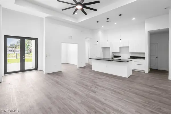 2902 11th Street W, Lehigh Acres, FL 33971