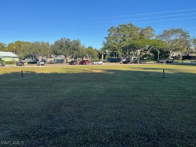 670 Park Street, Naples, FL 34102 - Image #3