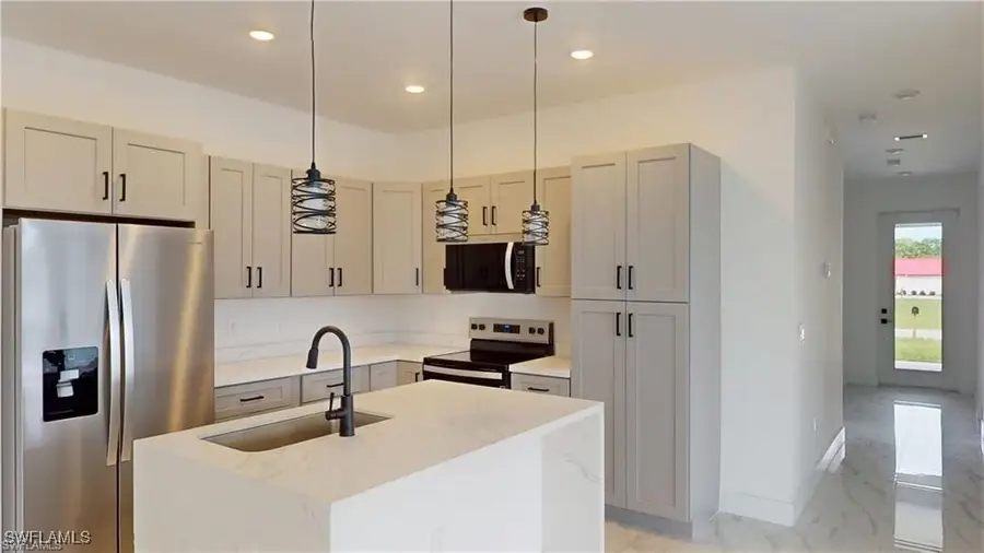 2045 Carver Avenue, Fort Myers, FL 33916 - #3