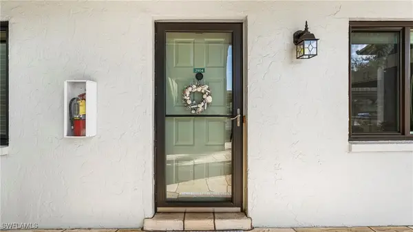 2904 Kings Lake Boulevard #2904, Naples, FL 34112