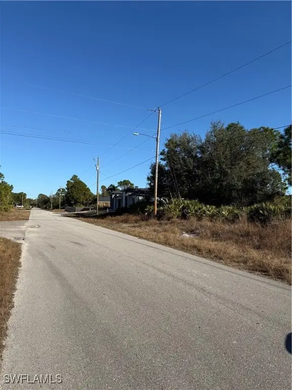 385 Lillon Avenue S, Lehigh Acres, FL 33974 - Image #3