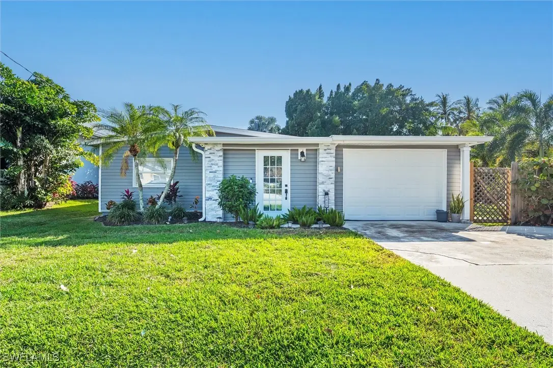 2432 Lake Avenue, Naples, FL 34112 - Image #1
