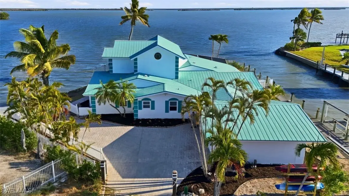 266 Curlew Street, Fort Myers Beach, FL 33931 - Image #1