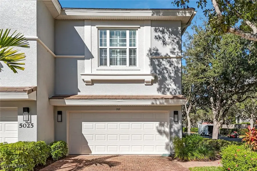 5025 Blauvelt Way #202, Naples, FL 34105 - Image #2