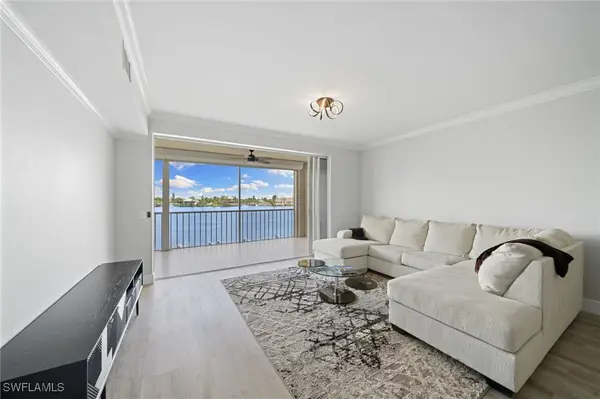 9700 Gulf Shore Drive #202, Naples, FL 34108