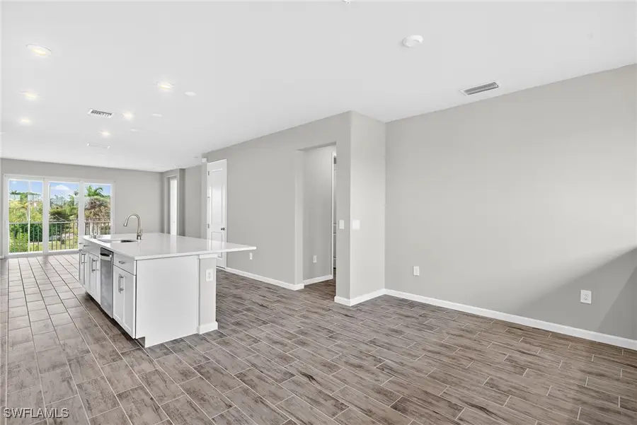 4646 Arboretum Circle #202, Naples, FL 34112 - Image #2