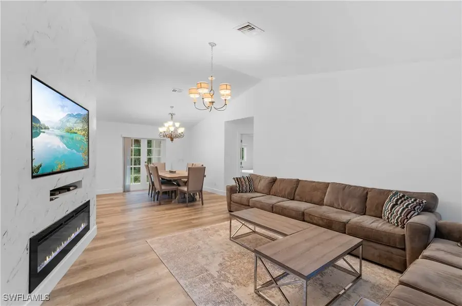 4460 5th Avenue Sw, Naples, FL 34119 - Image #2