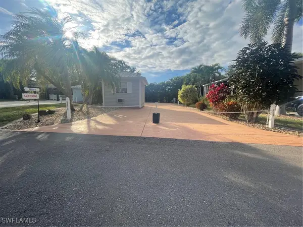 5840 Maplewood Court, Fort Myers, FL 33905