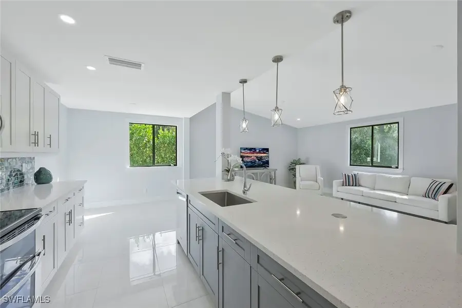 3870 White Boulevard, Naples, FL 34117 - Image #2