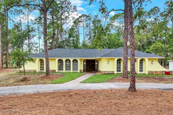 525 Weber Boulevard N, Naples, FL 34120