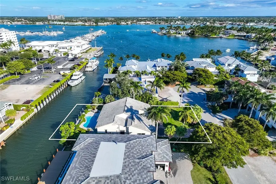 675 15th Avenue S, Naples, FL 34102 - Image #2