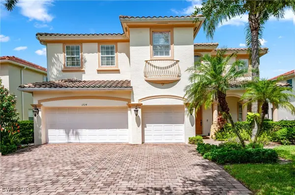 1724 Birdie Drive, Naples, FL 34120