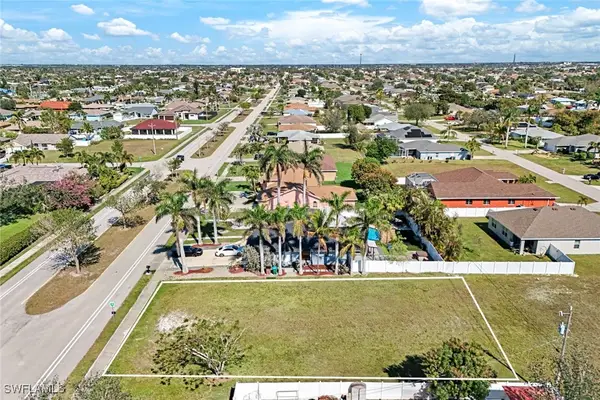 1813 Academy Boulevard, Cape Coral, FL 33990