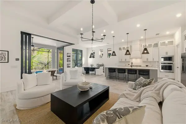 16265 Verilyn Circle, Naples, FL 34110