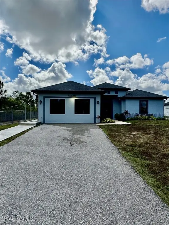 2992 41st Avenue Ne, Naples, FL 34120