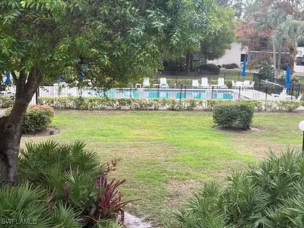 4955 Pepper Circle #B206, Naples, FL 34113