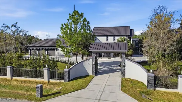 3585 33rd Avenue Ne, Naples, FL 34120