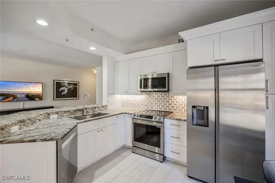 401 Bayfront Place #3208, Naples, FL 34102 - Image #3