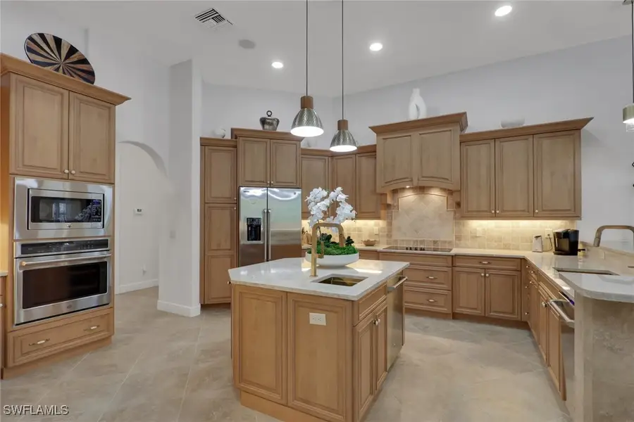 5865 Hammock Isles Circle, Naples, FL 34119 - Image #3