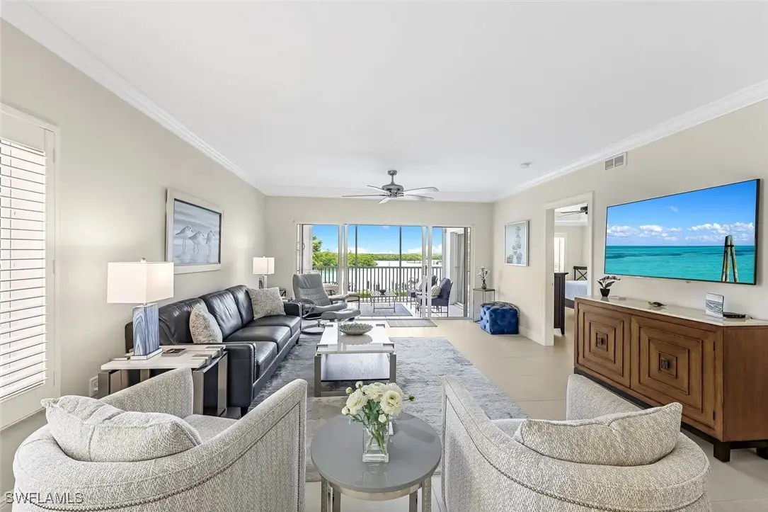 13105 Vanderbilt Drive #306, Naples, FL 34110 - Image #1