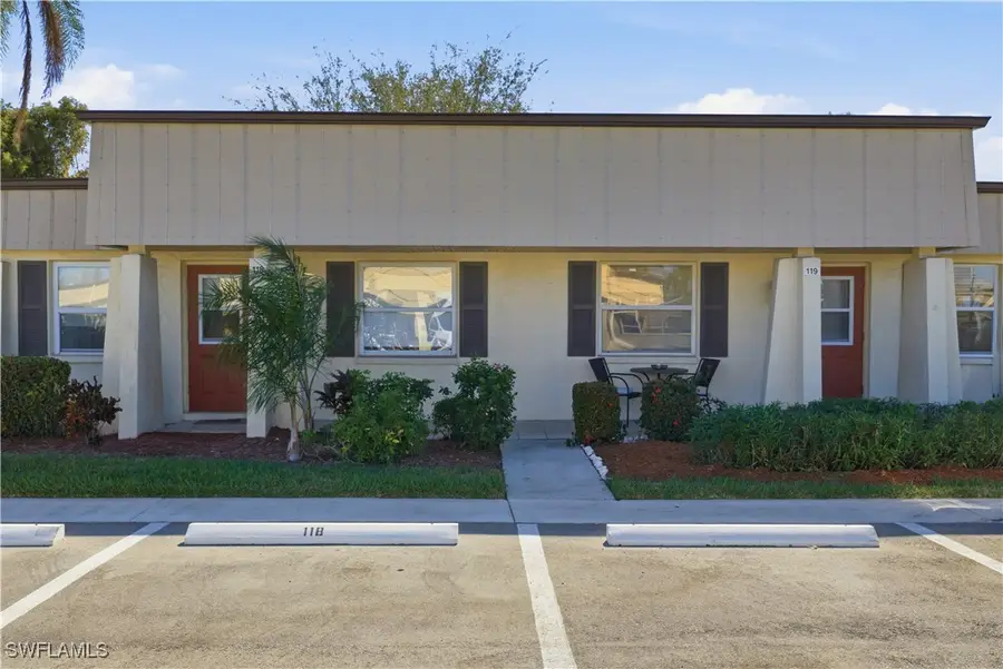 118 Gledhill Court, Fort Myers, FL 33919 - Image #2