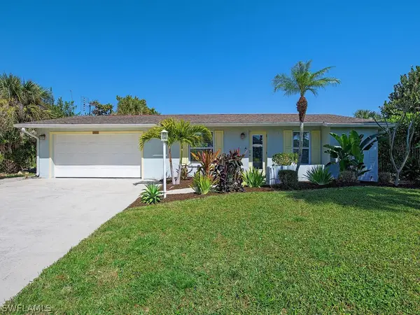 3165 Lakeview Drive, Naples, FL 34112