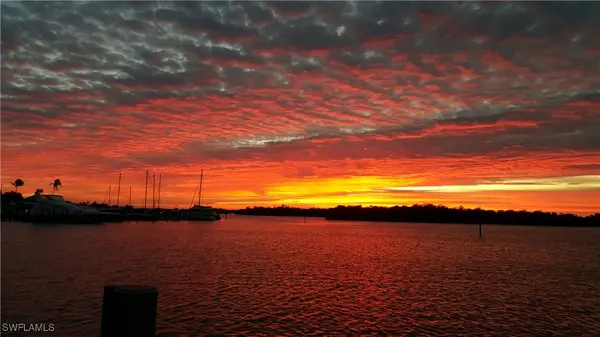 125 Pago Pago Drive E, Naples, FL 34113