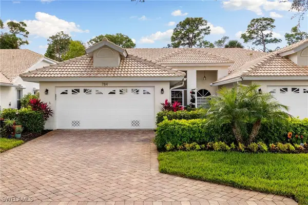 784 Wiggins Bay Drive #19L, Naples, FL 34110