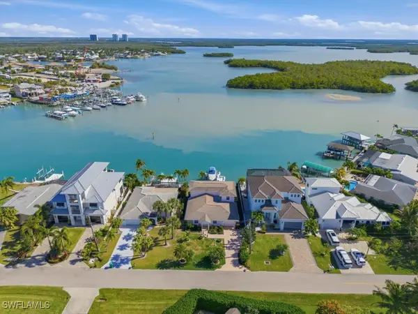 141 Pago Pago Drive E, Naples, FL 34113