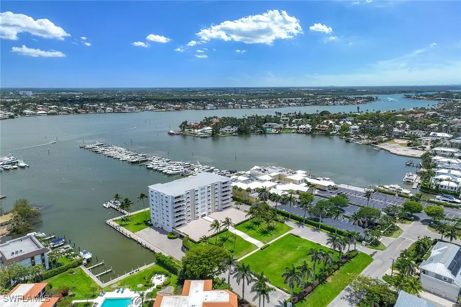 1325 7th Street S #2B, Naples, FL 34102 - Image #3