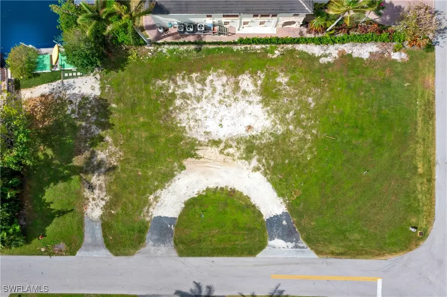 1585 Pelican Avenue, Naples, FL 34102 - #3