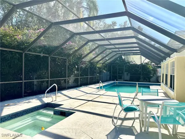 7010 Rue De Marquis, Naples, FL 34108