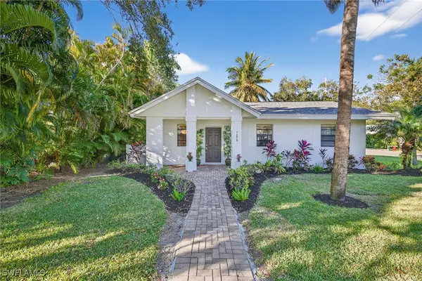 1275 8th Avenue N, Naples, FL 34102
