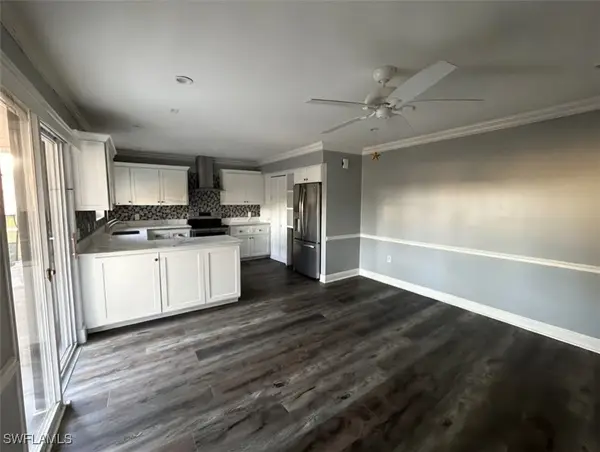 160 Lake Point Lane #6D, Naples, FL 34112