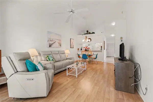 326 Bradstrom Circle #201F, Naples, FL 34113