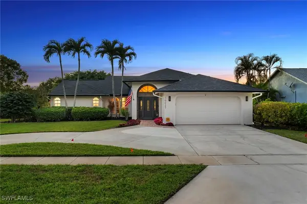 10027 Boca Circle, Naples, FL 34109