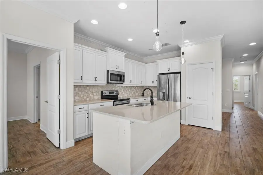 6934 Avalon Circle #405, Naples, FL 34112 - Image #3