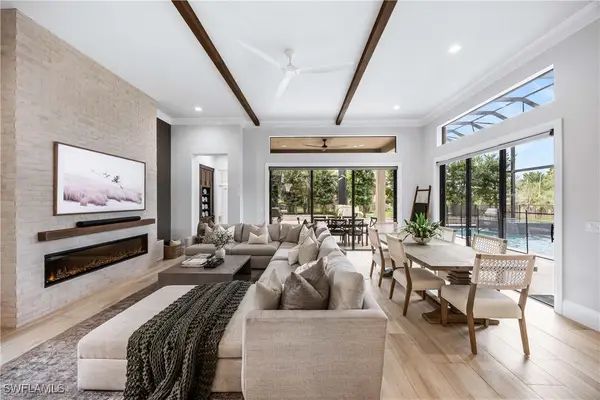 2941 Azure Bay Court, Naples, FL 34119