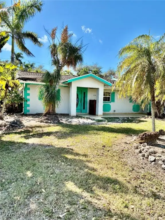 1354 Jambalana Lane, Fort Myers, FL 33901