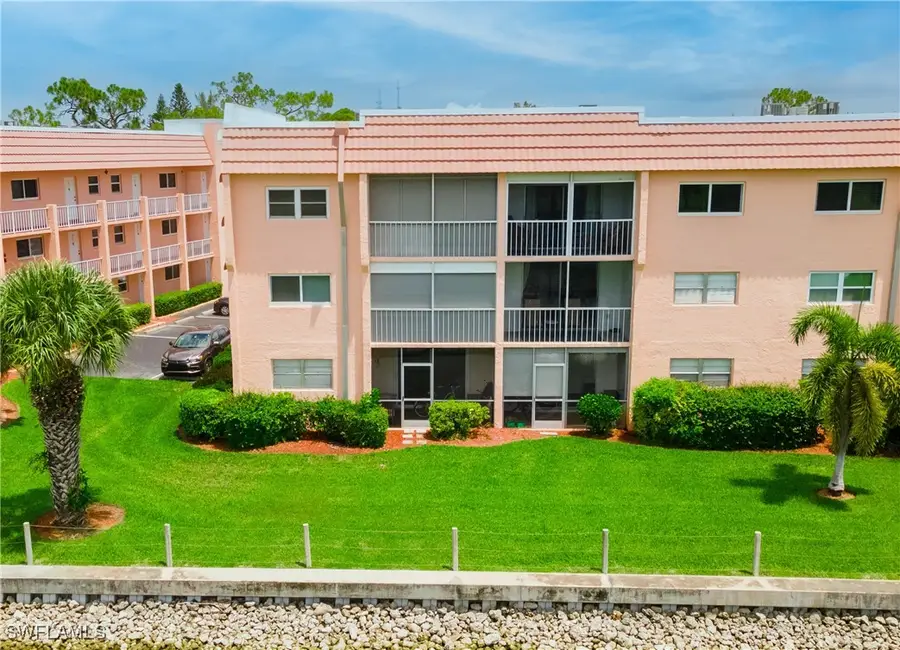 190 Turtle Lake Court #311, Naples, FL 34105 - Image #3